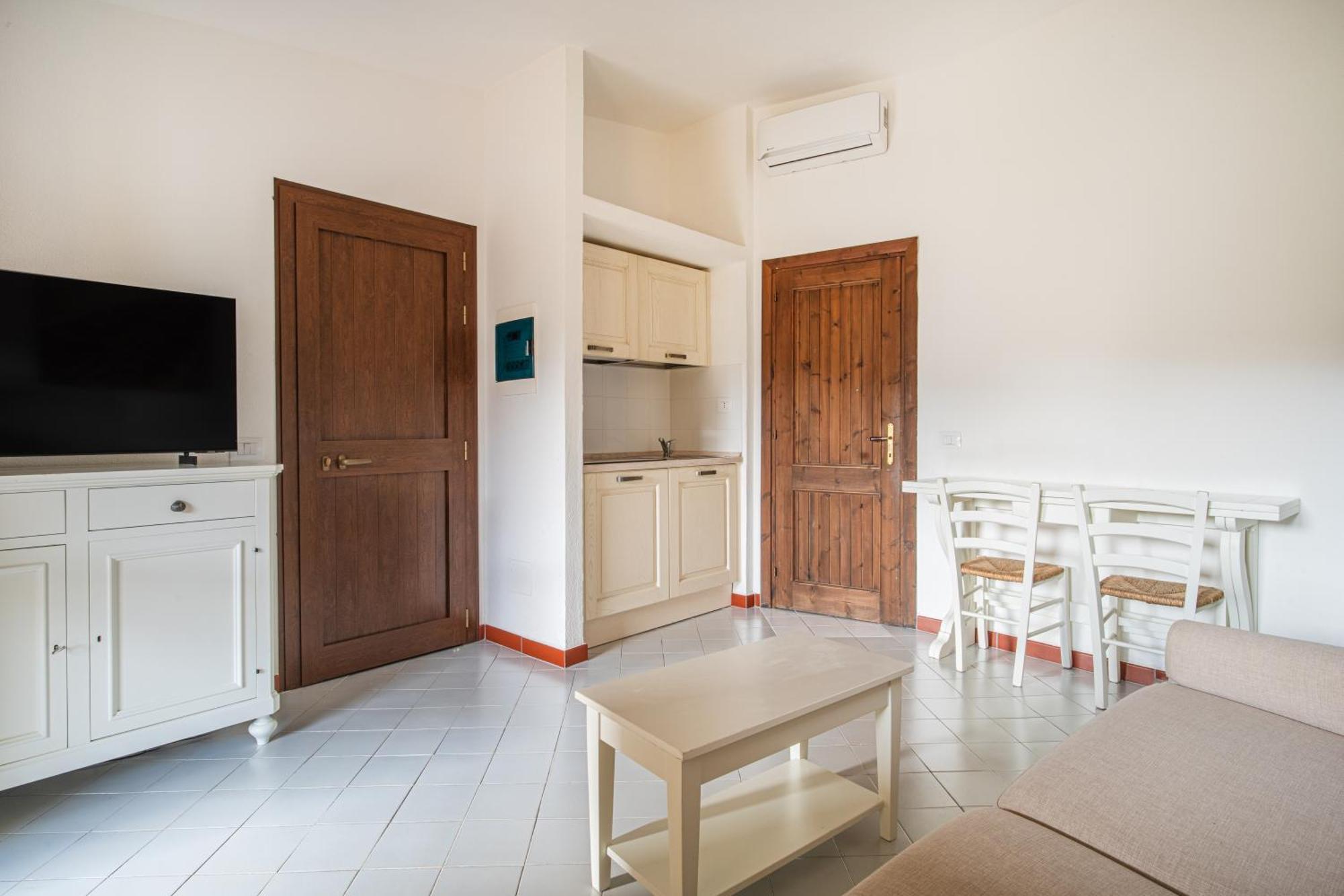 Felix Hotels - Residence Hotel Costa Serena ปาเลา ภายนอก รูปภาพ