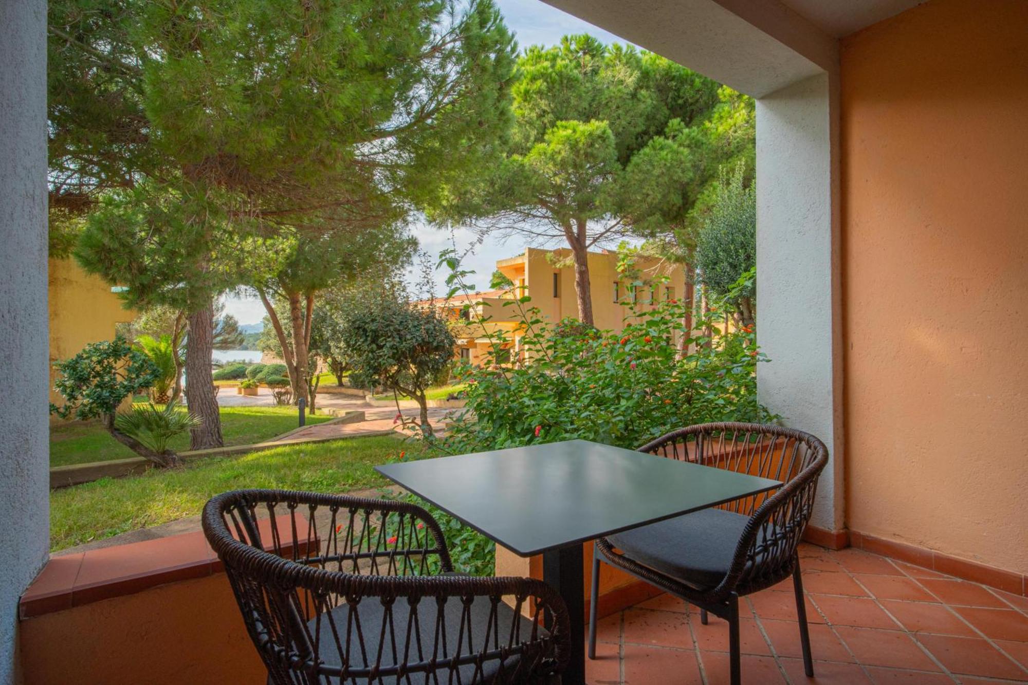 Felix Hotels - Residence Hotel Costa Serena ปาเลา ภายนอก รูปภาพ