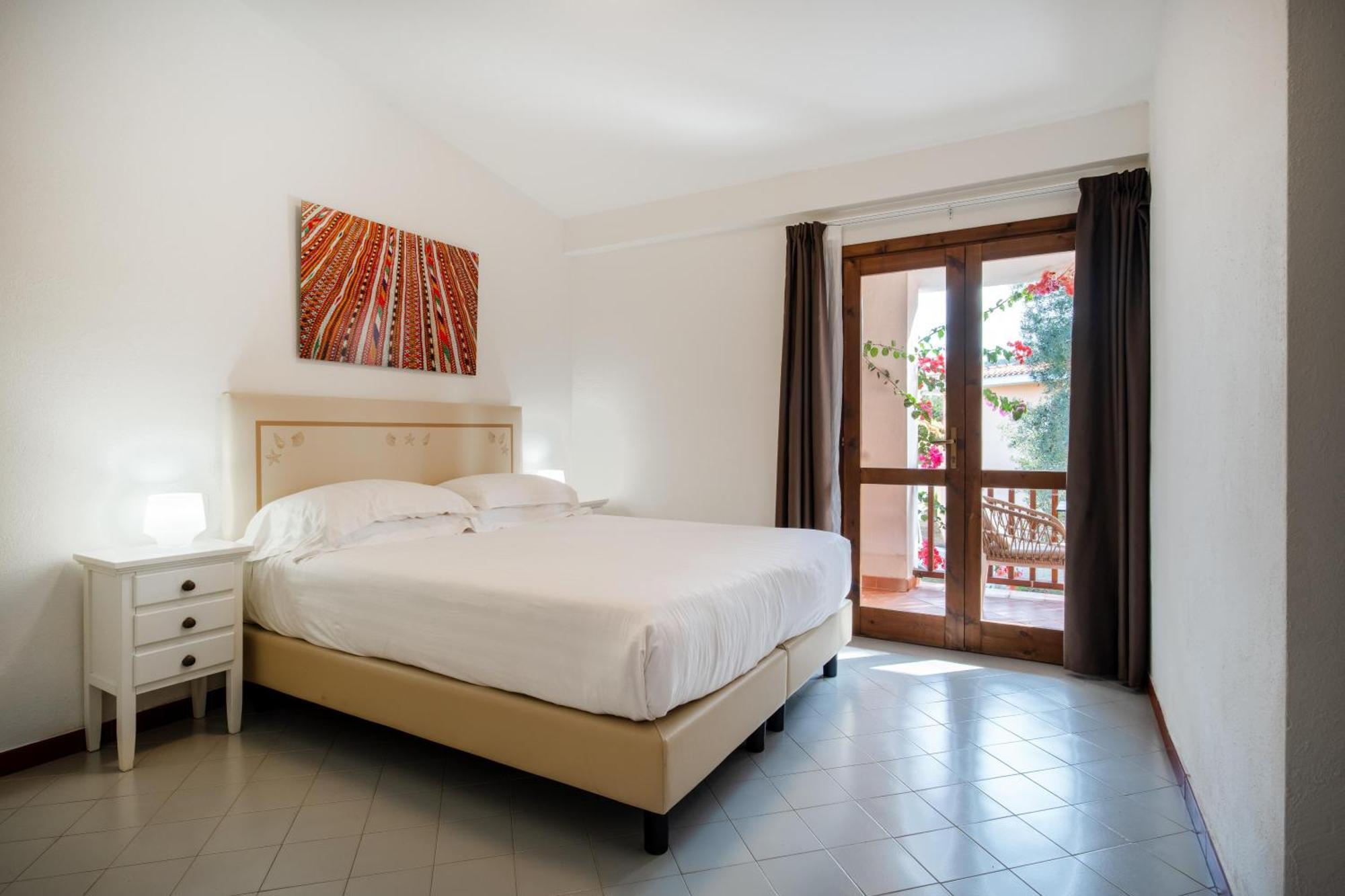 Felix Hotels - Residence Hotel Costa Serena ปาเลา ภายนอก รูปภาพ