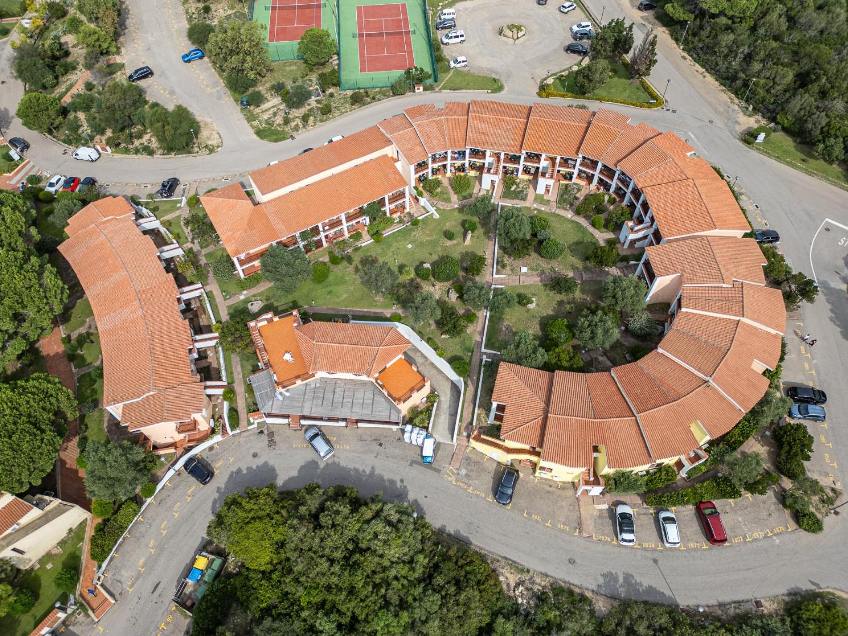 Felix Hotels - Residence Hotel Costa Serena ปาเลา ภายนอก รูปภาพ