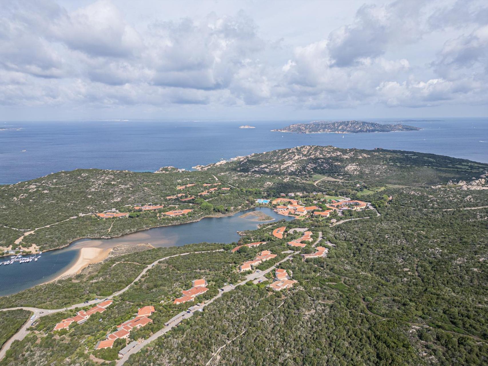 Felix Hotels - Residence Hotel Costa Serena ปาเลา ภายนอก รูปภาพ