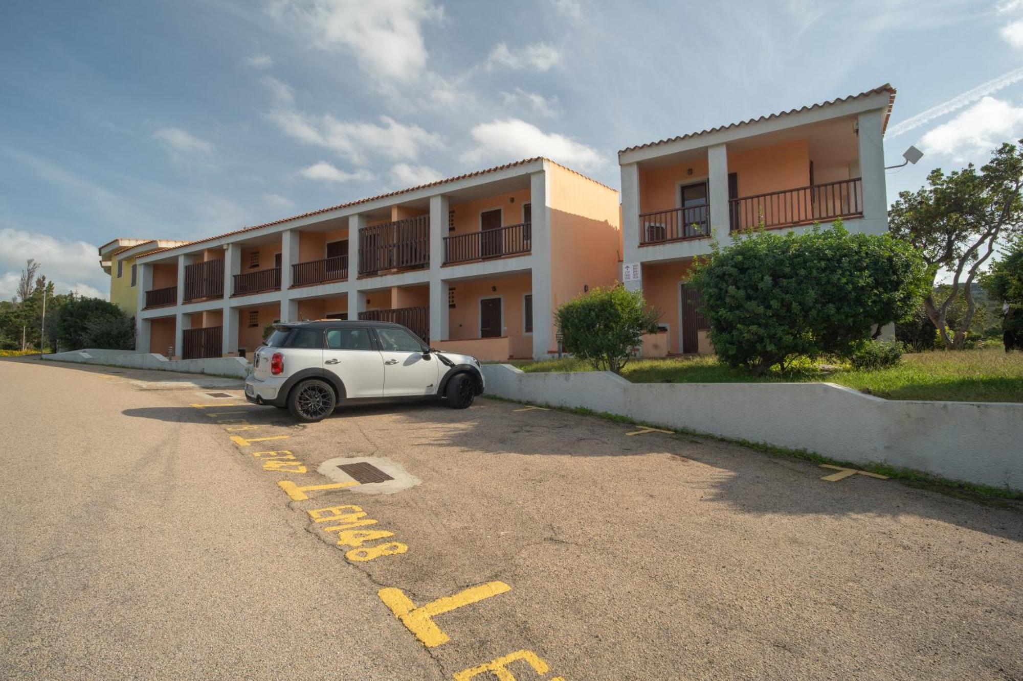 Felix Hotels - Residence Hotel Costa Serena ปาเลา ภายนอก รูปภาพ